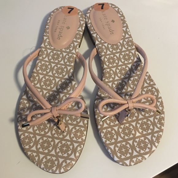 kate spade Shoes - DEAL OF THE DAY!! Kate Spade Flip Flops ✨